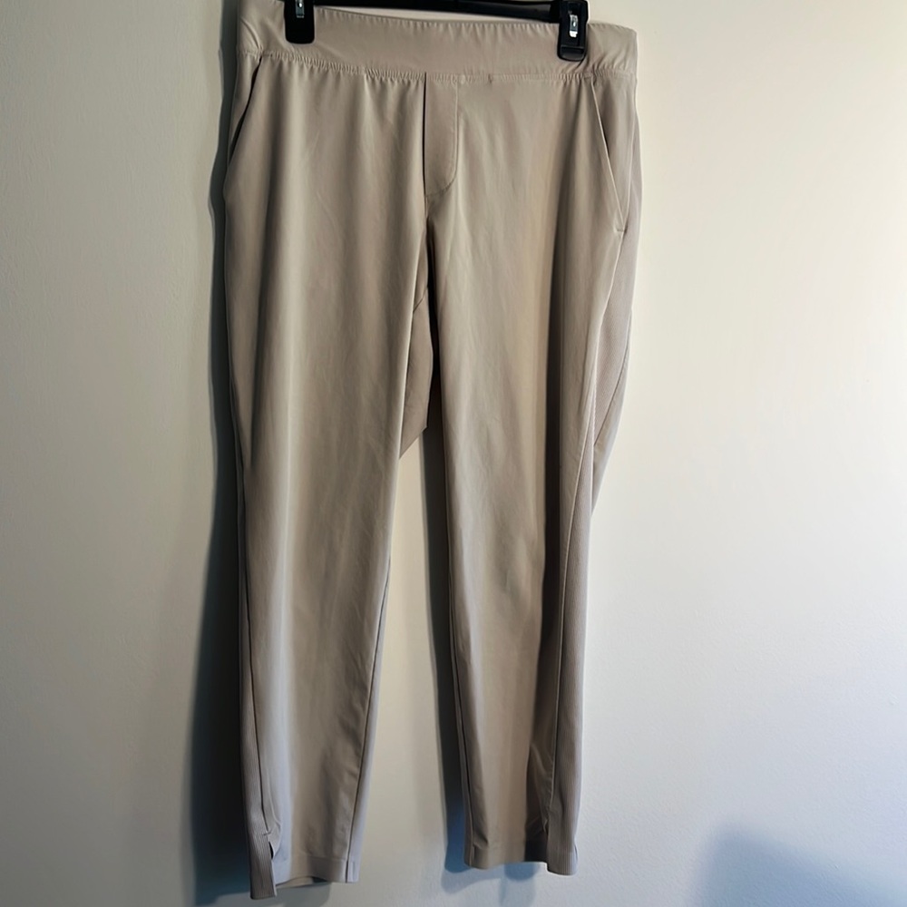 Athleta Women’s Beige Pants, Size 8/P